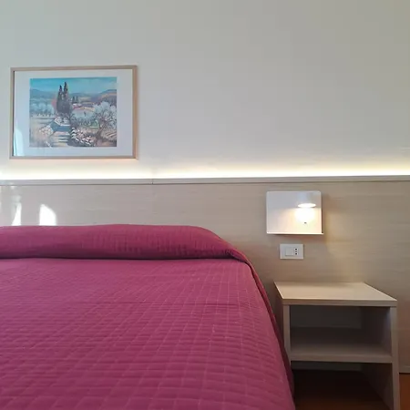 Al Pontesel Garda (Verona)